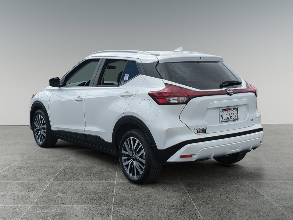 Used 2024 Nissan Kicks SV SUV