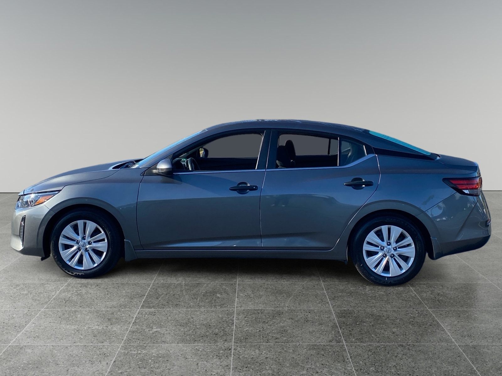 2025 Nissan Sentra S photo 2