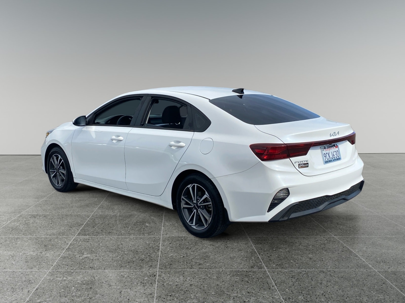 2023 Kia Forte photo 3