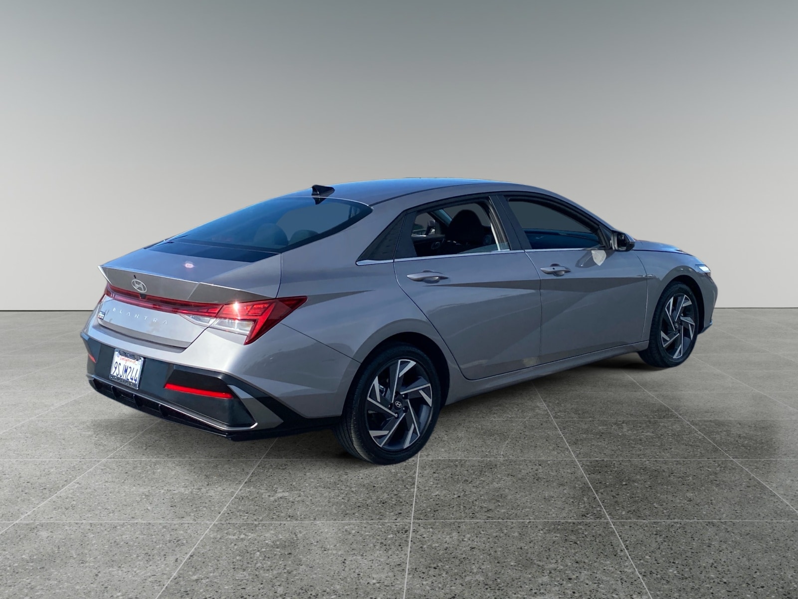 2025 Hyundai Elantra SEL Convenience photo 5