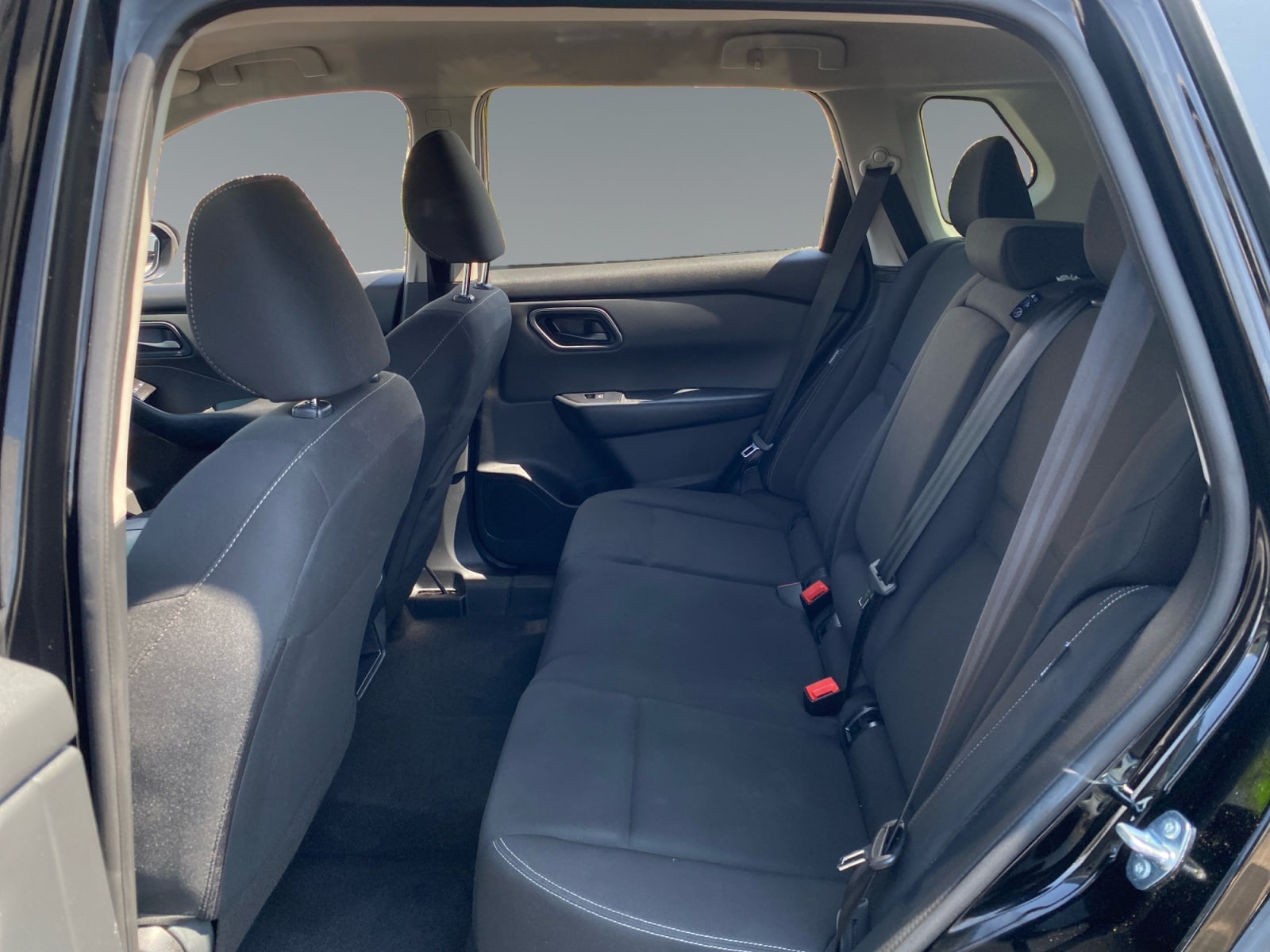 2025 Nissan Rogue S - Photo 13