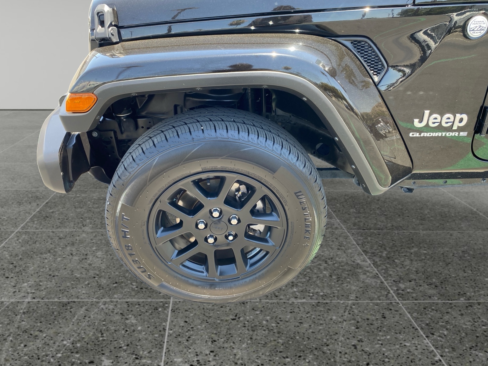 2023 Jeep Gladiator Overland - Photo 14