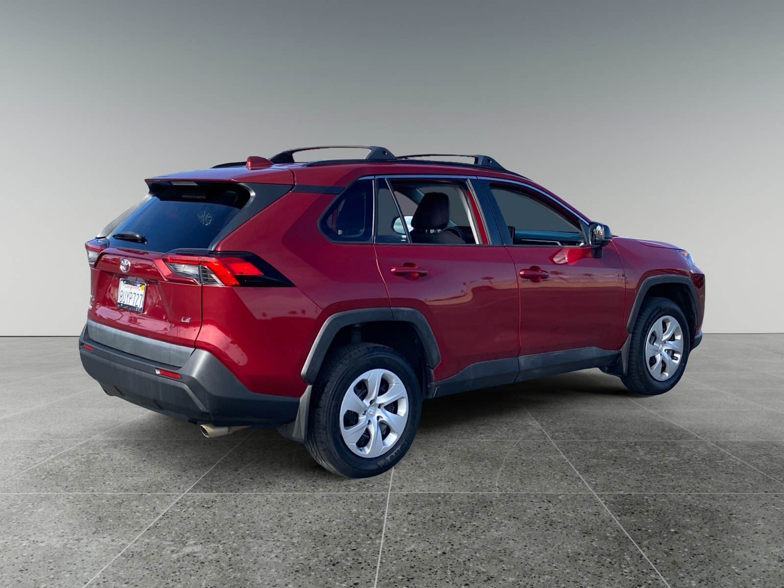 2021 Toyota RAV4 LE photo 5