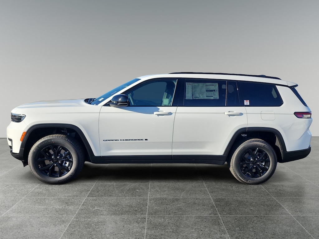 New 2025 Jeep Grand Cherokee L Laredo Sport Utility