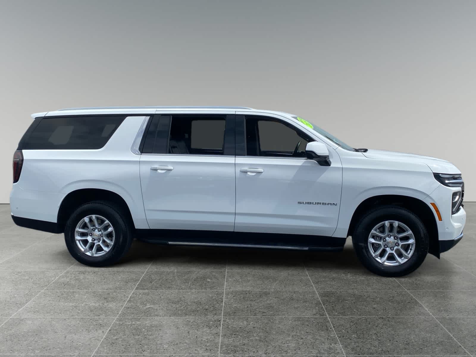 2025 Chevrolet Suburban LT - Photo 5