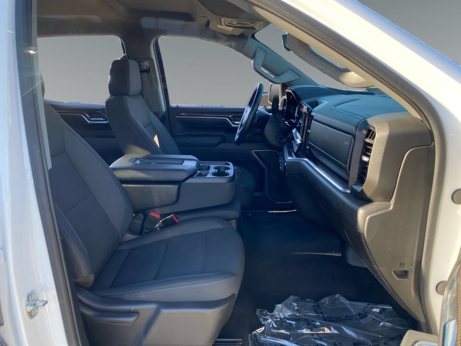 2025 Chevrolet Silverado 1500 LT - Photo 15