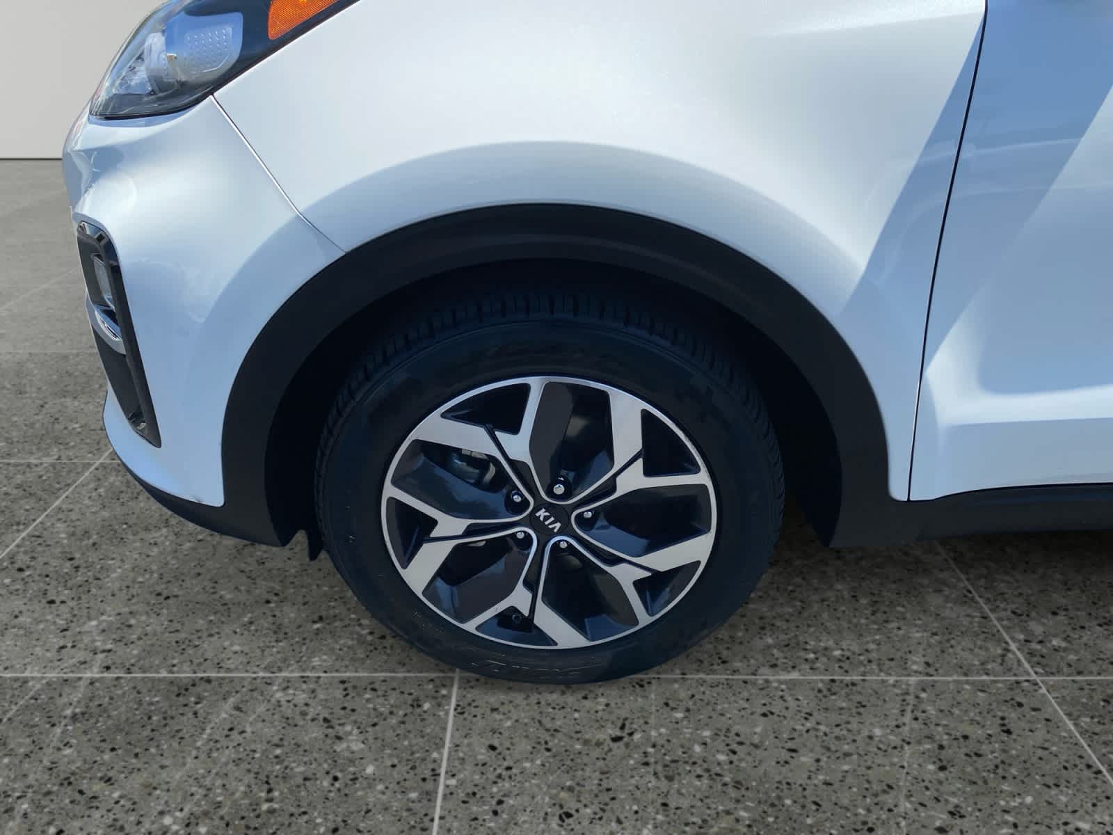 2021 Kia Sportage EX - Photo 14
