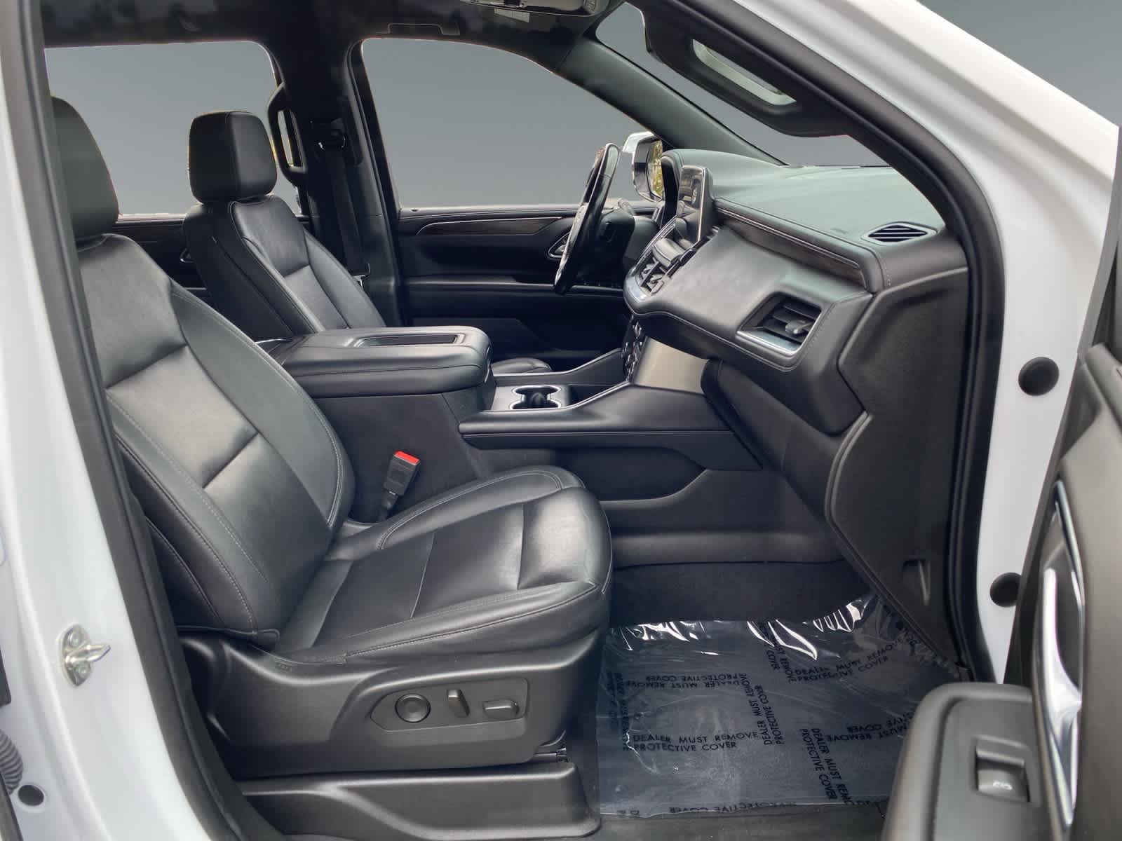 2022 Chevrolet Suburban LT - Photo 15