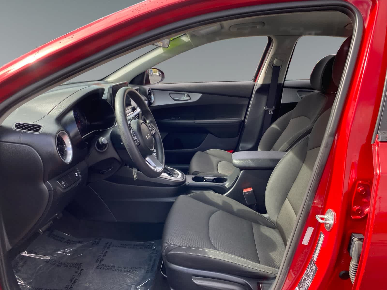 2023 Kia Forte LXS - Photo 9