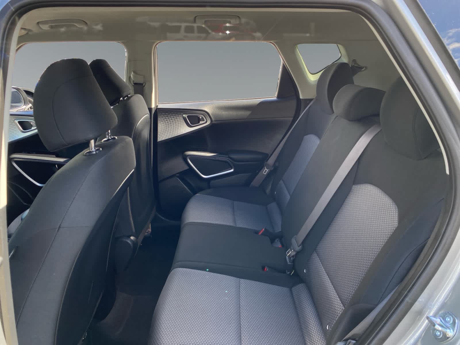 2025 Kia Soul LX - Photo 13