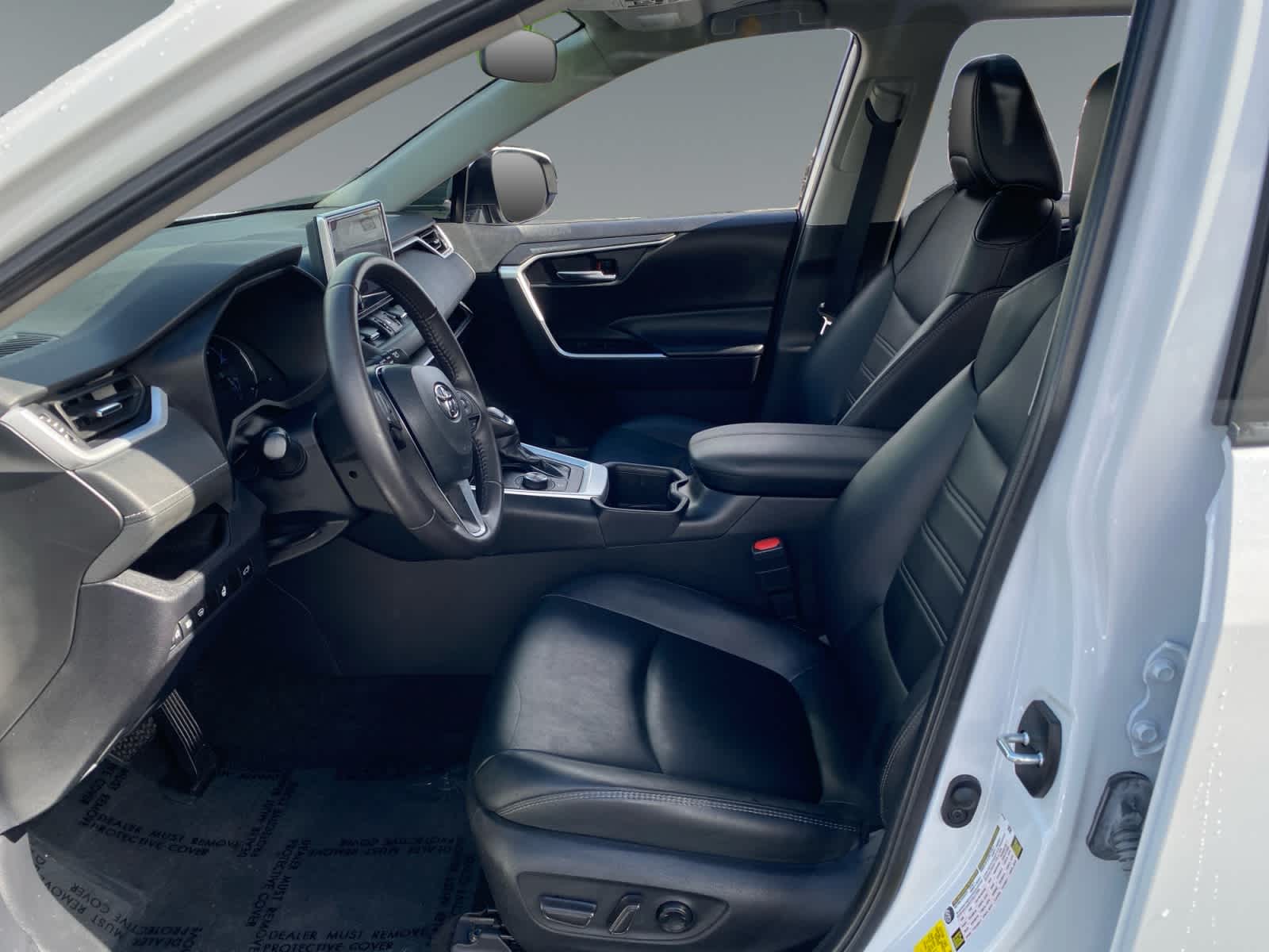 2024 Toyota RAV4 XLE Premium - Photo 9