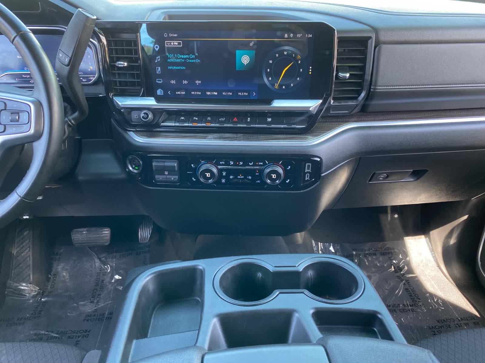 2025 Chevrolet Silverado 1500 LT - Photo 11