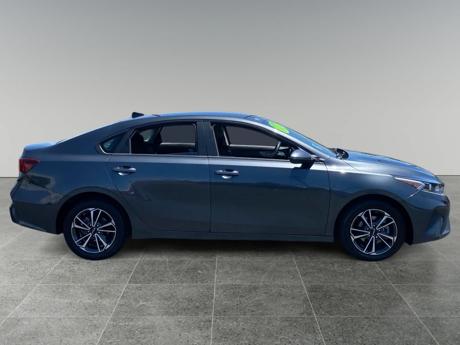2024 Kia Forte LXS - Photo 6