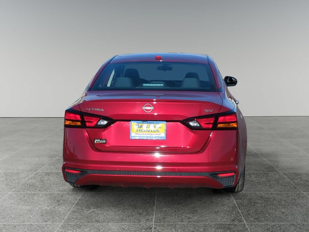 Used 2024 Nissan Altima 2.5 SV Sedan