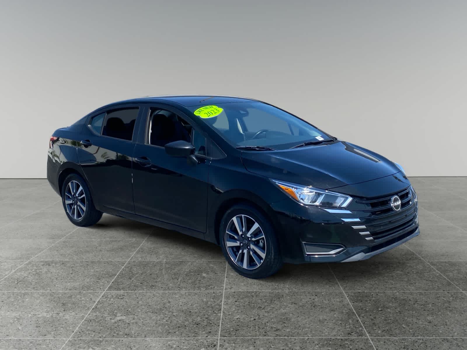 2023 Nissan Versa Sedan SV - Photo 7