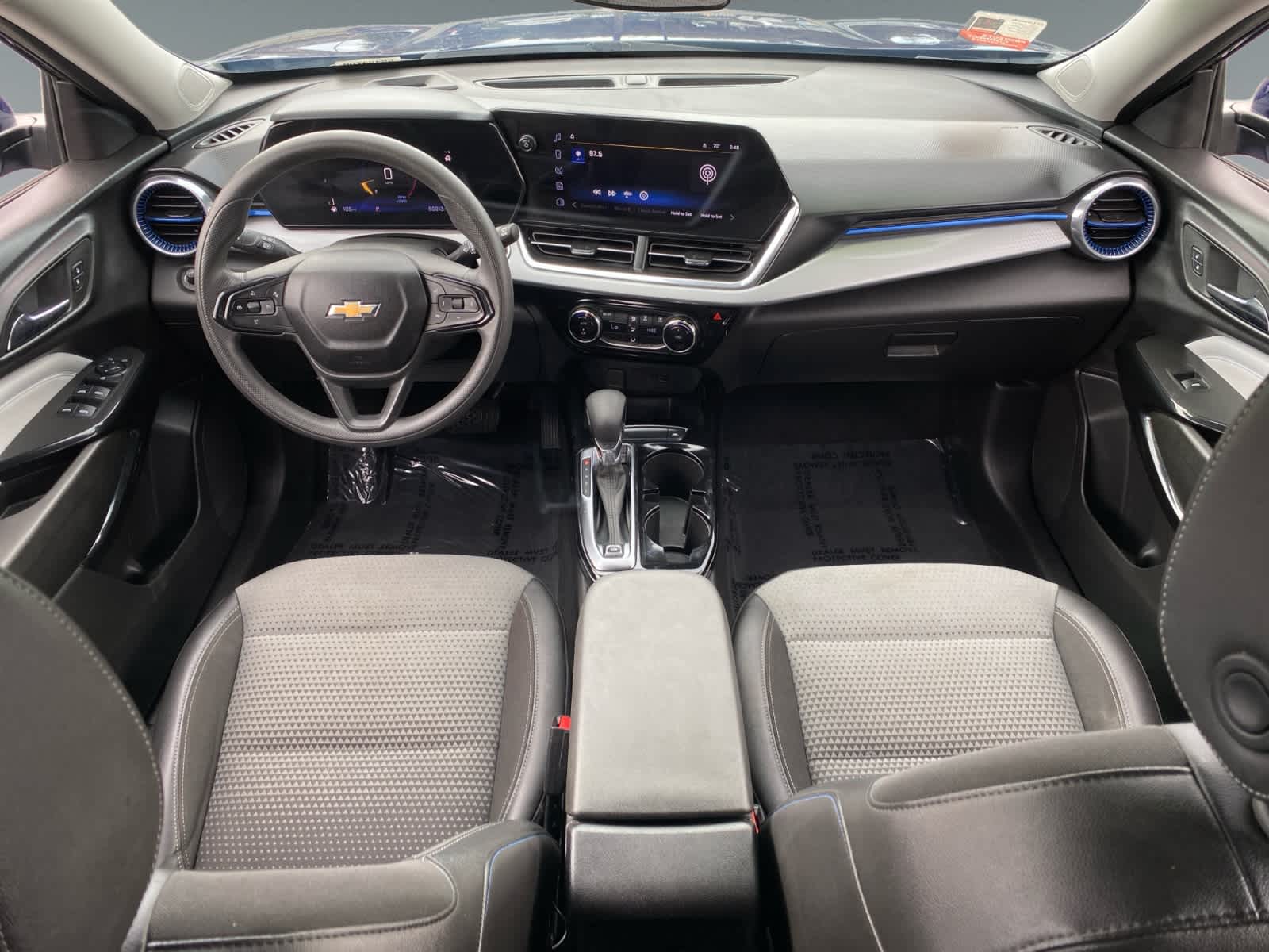 2024 Chevrolet Trax LT - Photo 10