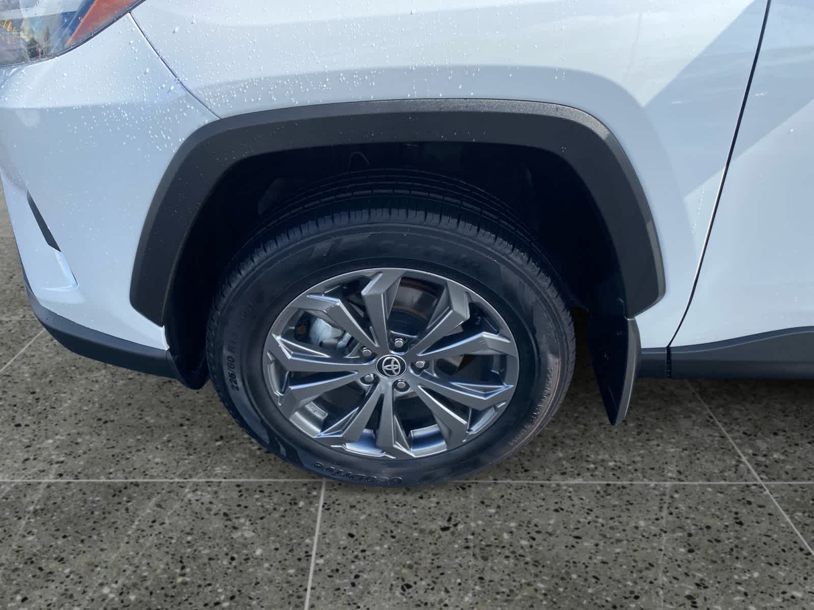 2024 Toyota RAV4 XLE Premium - Photo 14