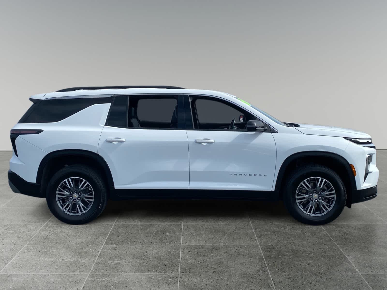 2025 Chevrolet Traverse LT photo 6