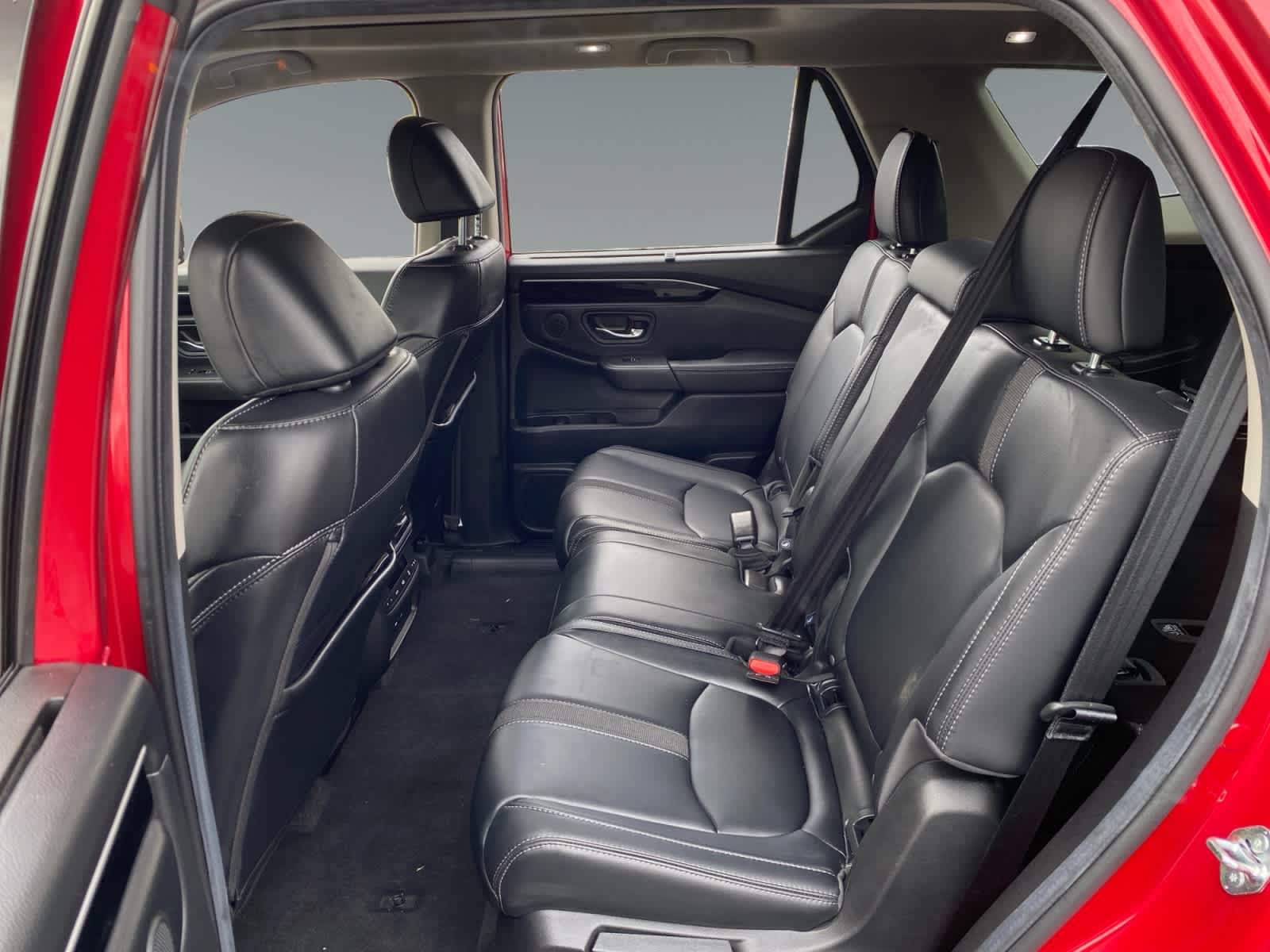 2025 Honda Pilot Touring - Photo 13