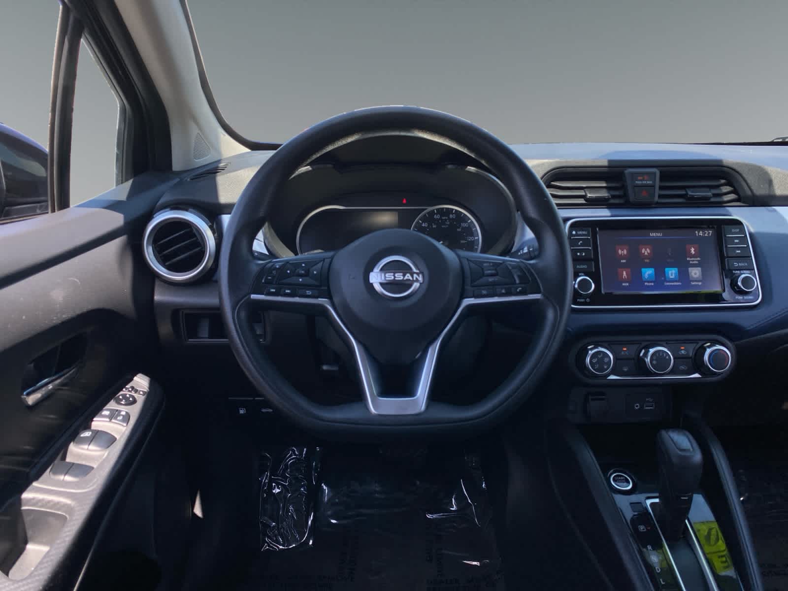 2023 Nissan Versa Sedan SV - Photo 12