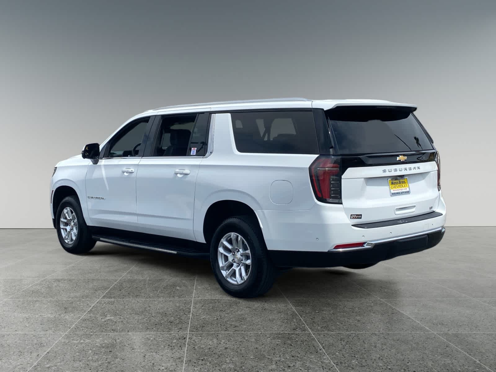 2025 Chevrolet Suburban LT - Photo 3