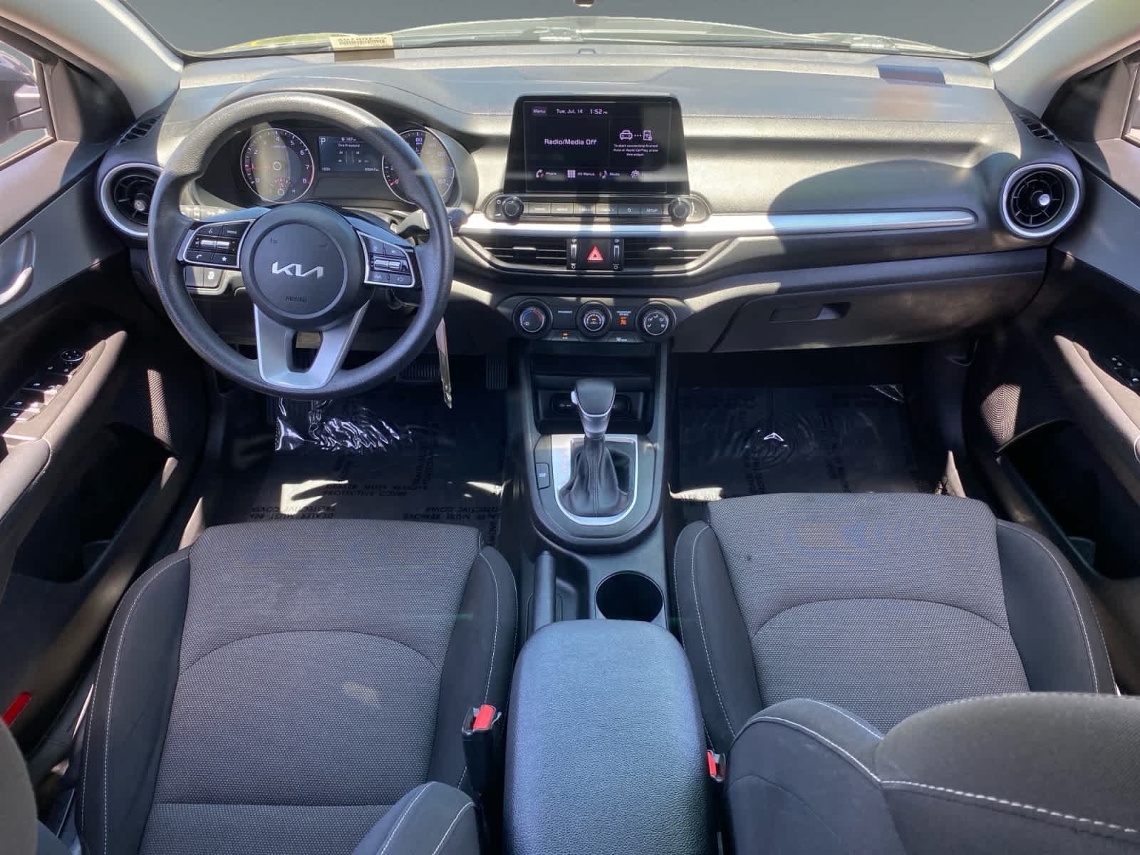 2024 Kia Forte LXS - Photo 10