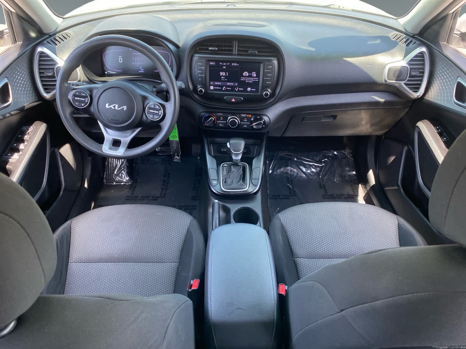 2023 Kia Soul LX - Photo 10
