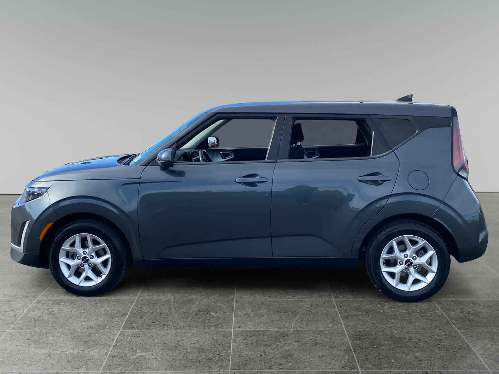 2023 Kia Soul LX photo 2