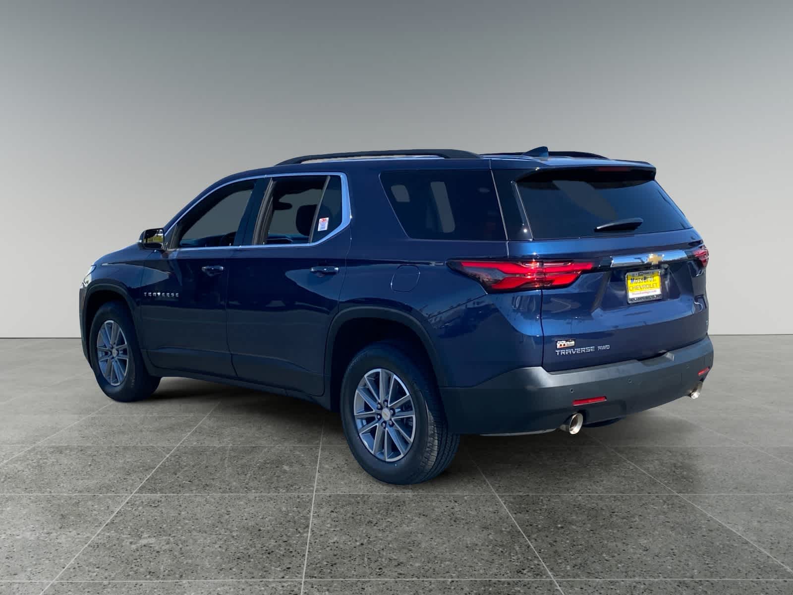 2023 Chevrolet Traverse LT Cloth w/1LT photo 3