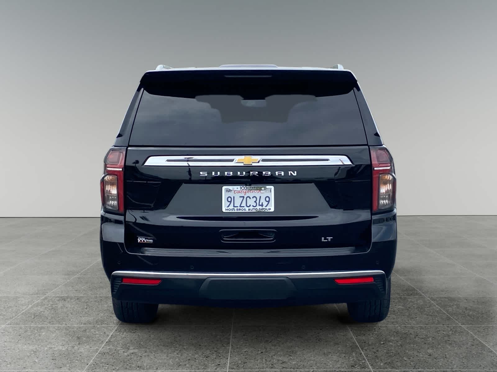 2024 Chevrolet Suburban LT photo 4