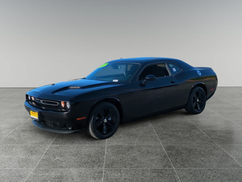 Used 2023 Dodge Challenger SXT Coupe