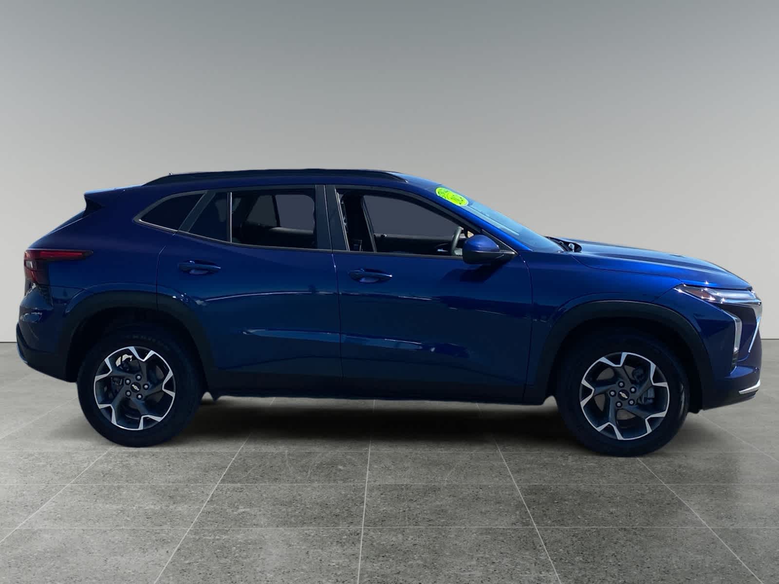 2024 Chevrolet Trax LT photo 6