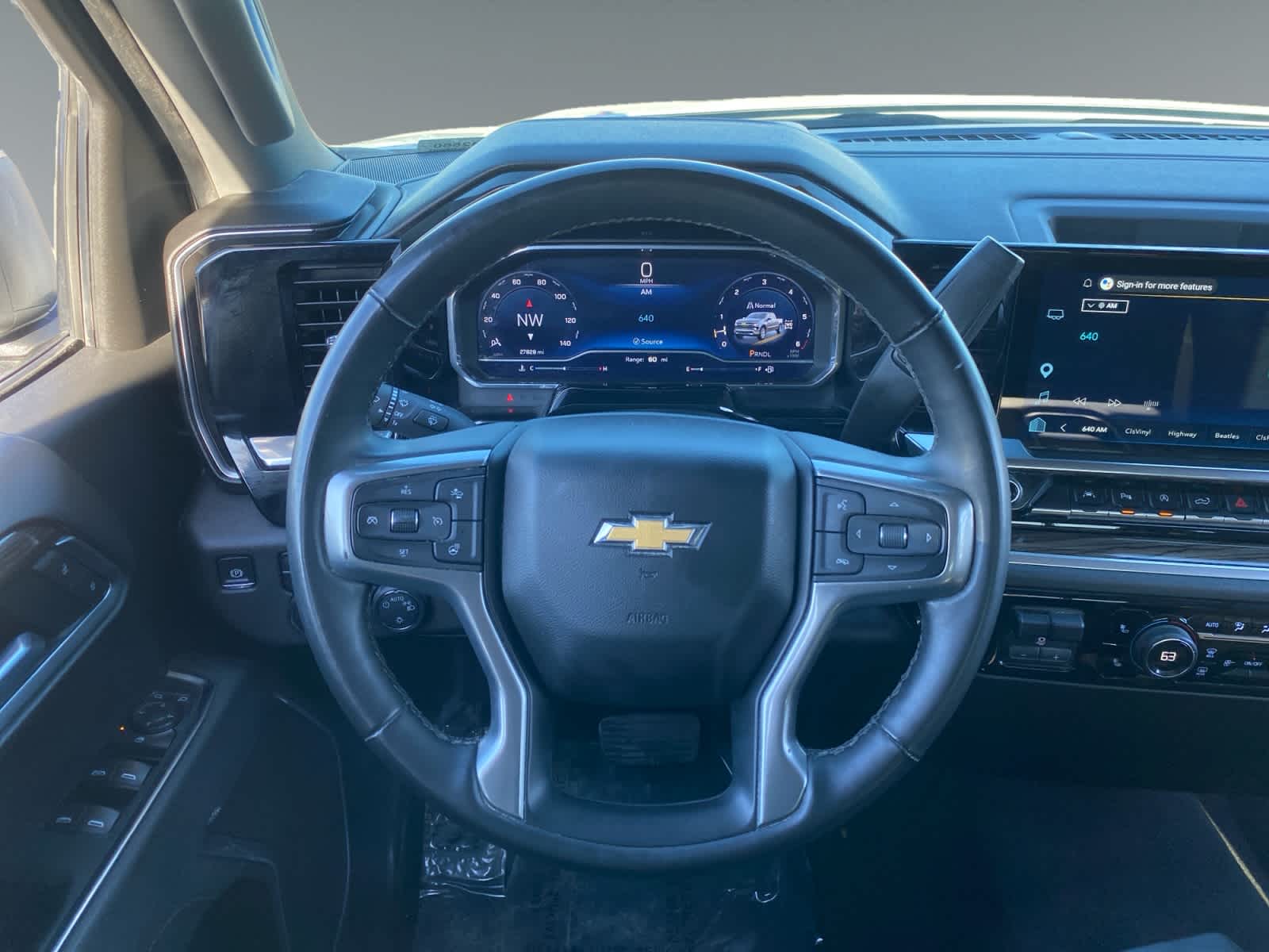 2025 Chevrolet Silverado 1500 LT - Photo 12