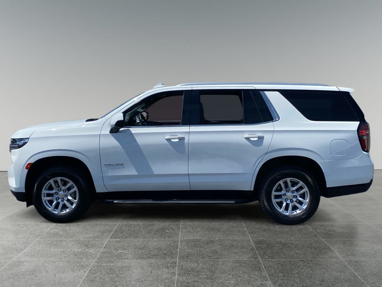 2024 Chevrolet Tahoe LT photo 2