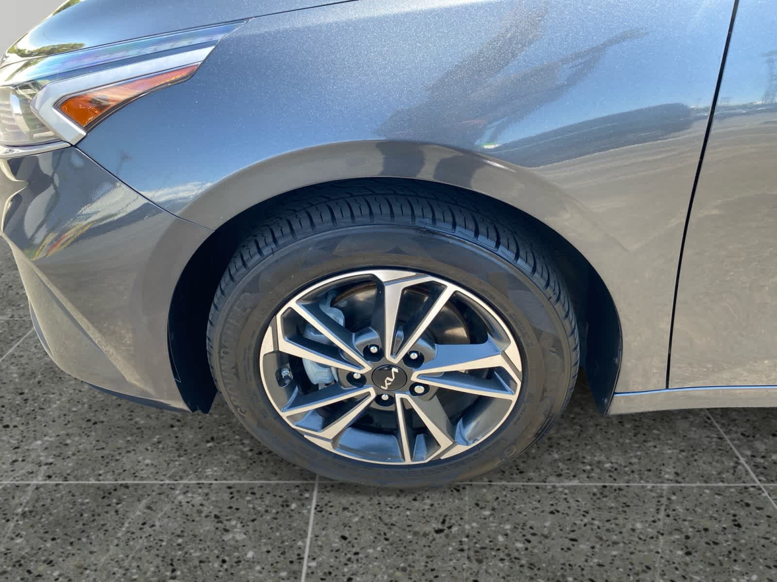 2024 Kia Forte LXS - Photo 14
