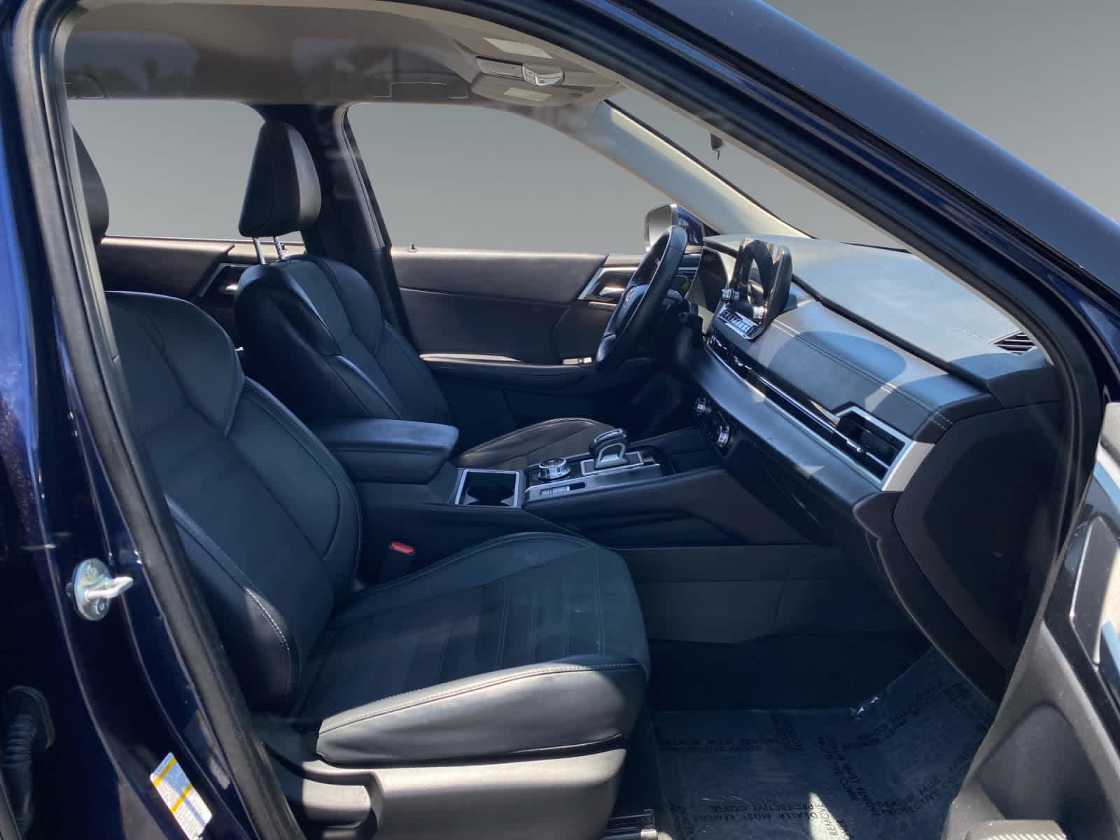2024 Mitsubishi Outlander SE - Photo 15