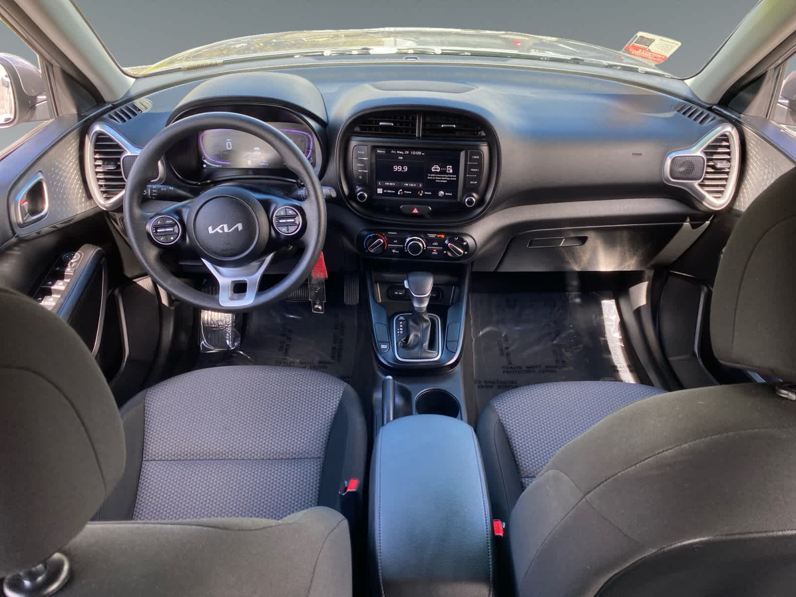 2025 Kia Soul LX - Photo 10
