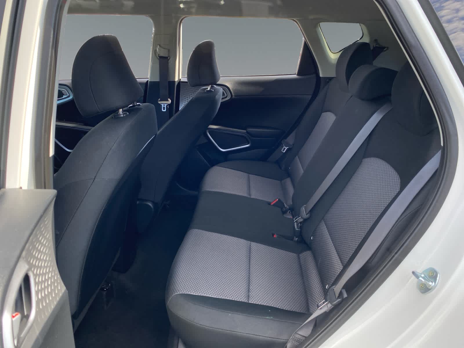 2025 Kia Soul LX - Photo 13