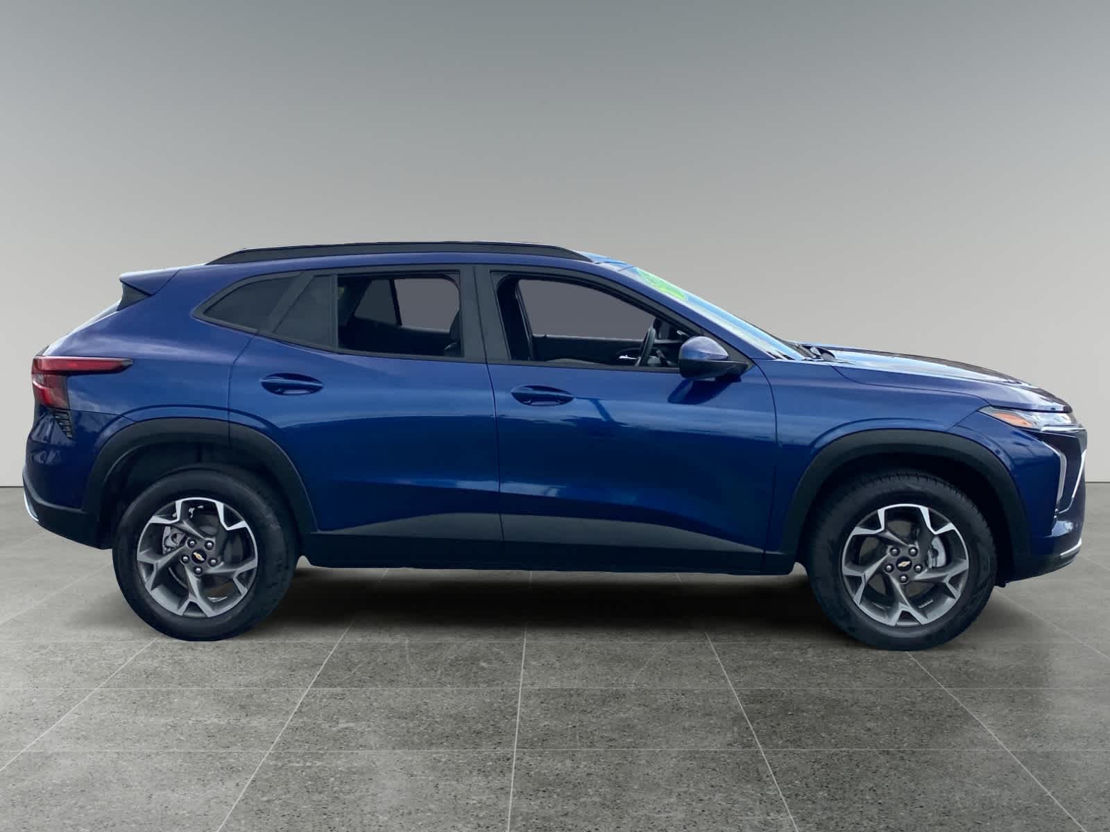 2024 Chevrolet Trax LT - Photo 6