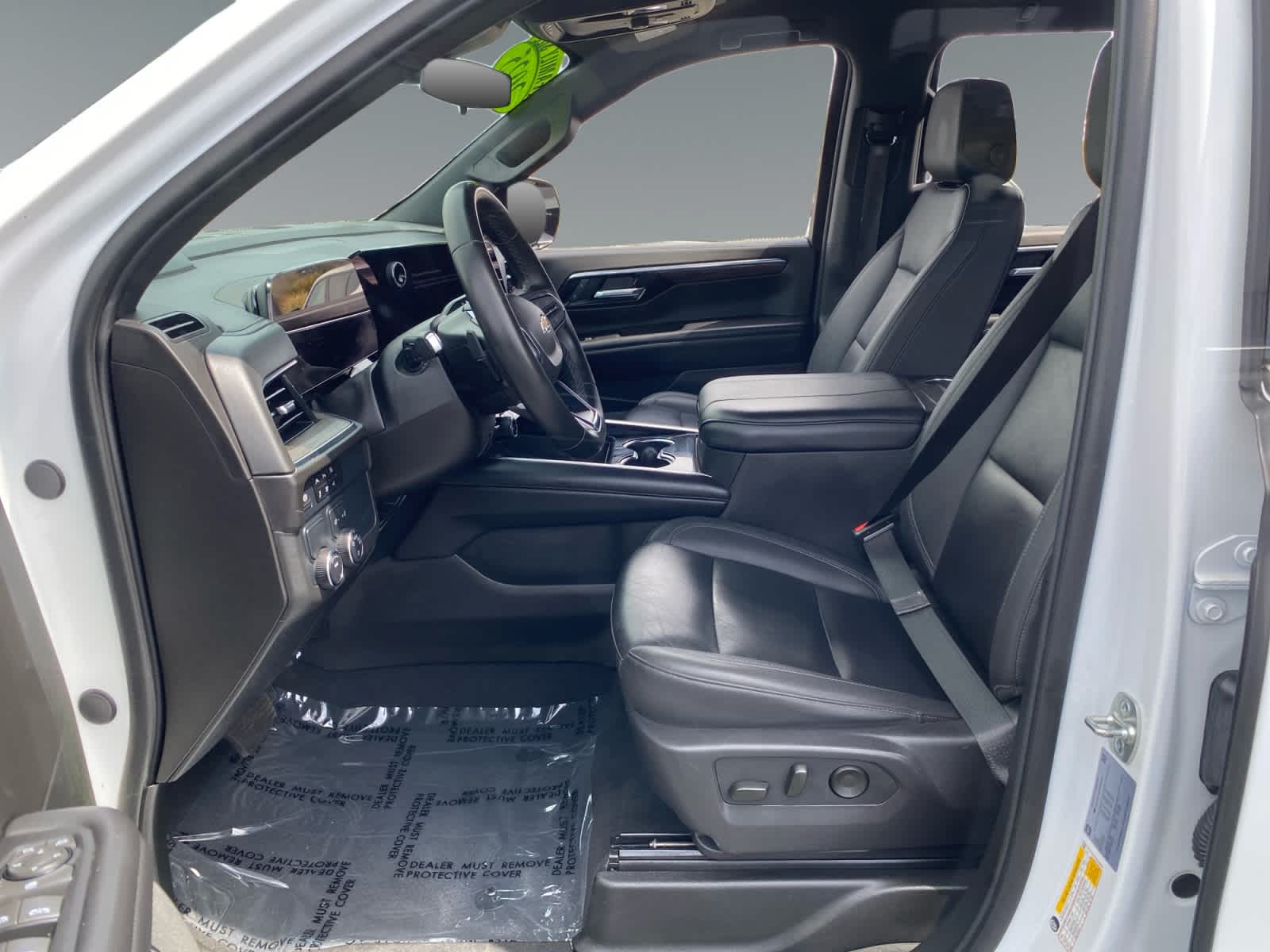 2025 Chevrolet Suburban LT - Photo 8