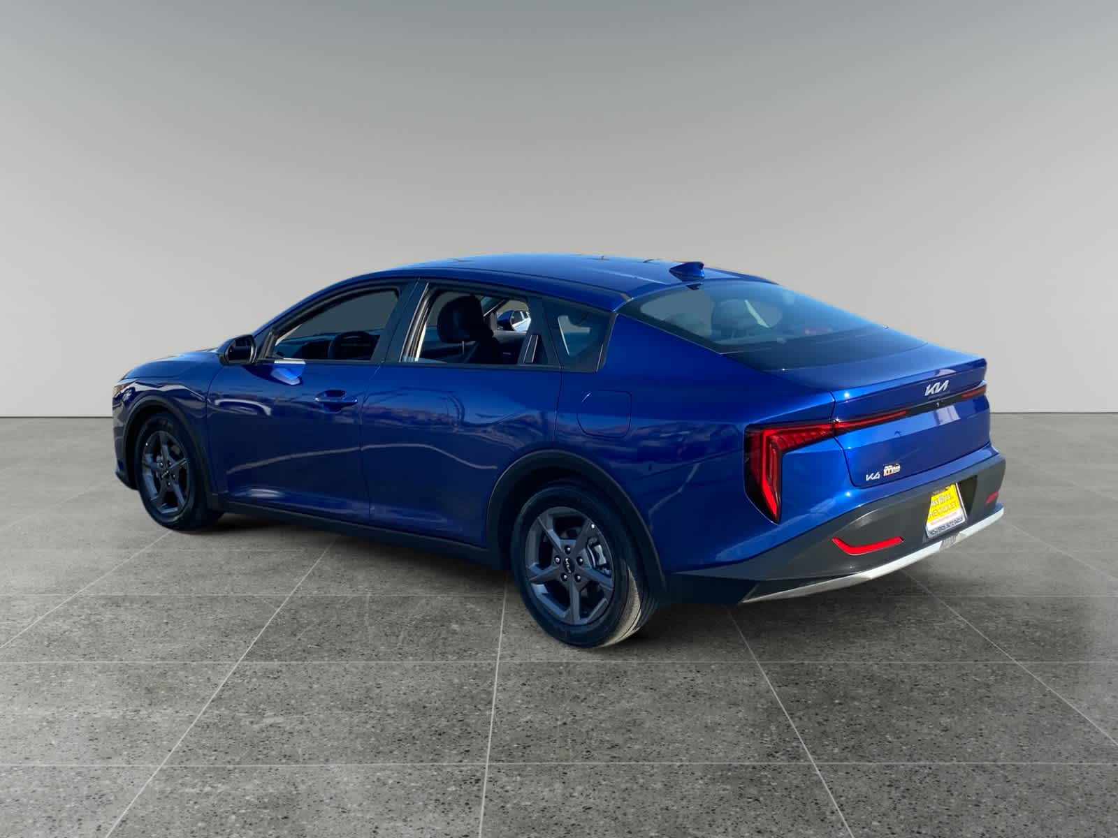 2025 Kia K4 LXS - Photo 2