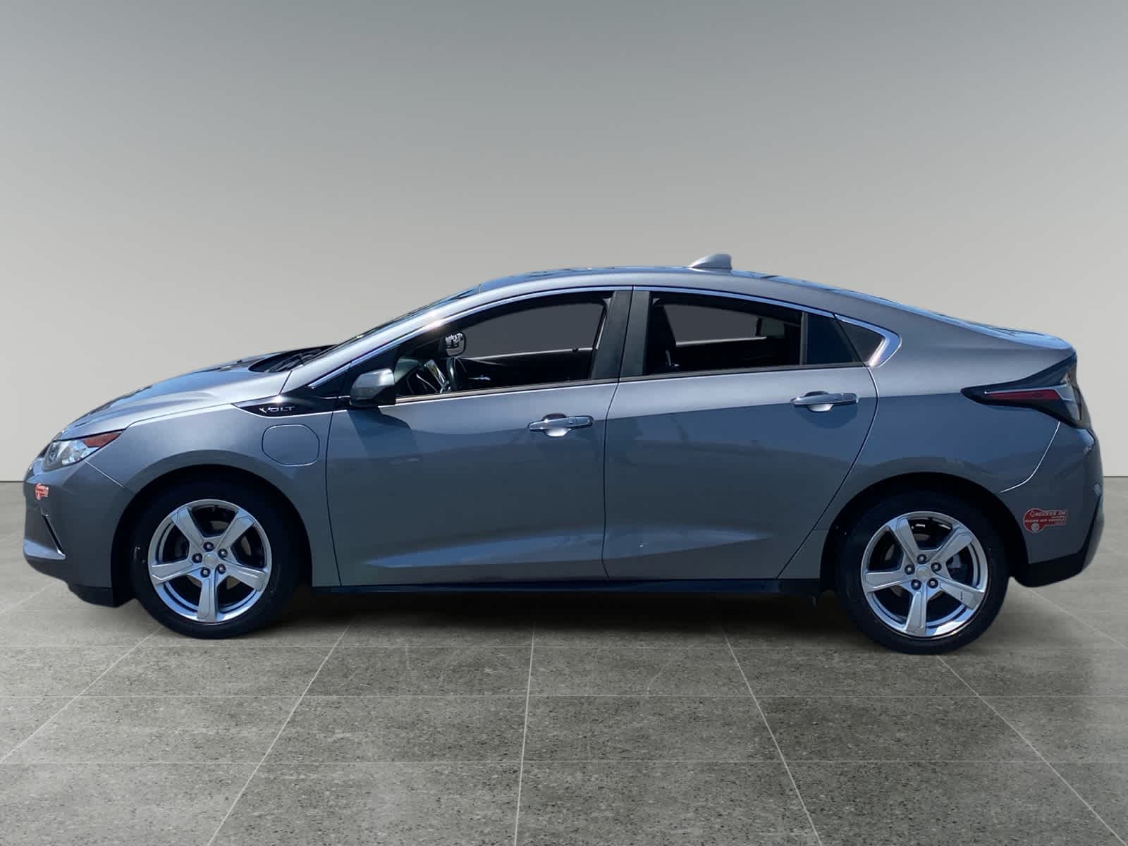 Used 2018 Chevrolet Volt LT with VIN 1G1RC6S50JU143043 for sale in Moreno Valley, CA