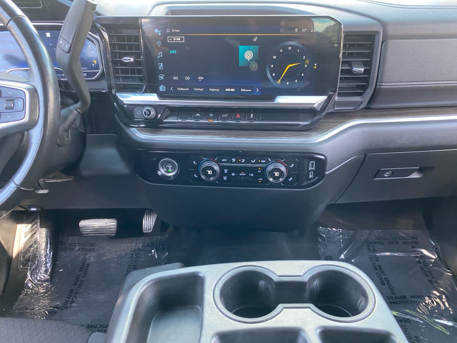 2022 Chevrolet Silverado 1500 LT - Photo 11