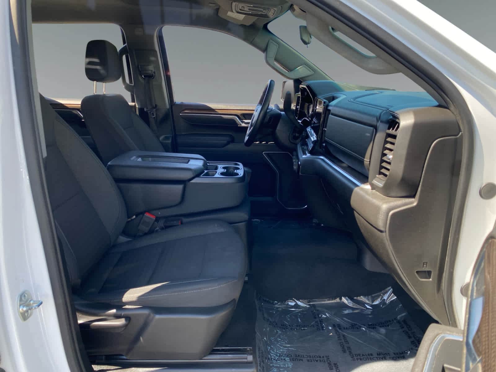 2025 Chevrolet Silverado 1500 LT - Photo 15