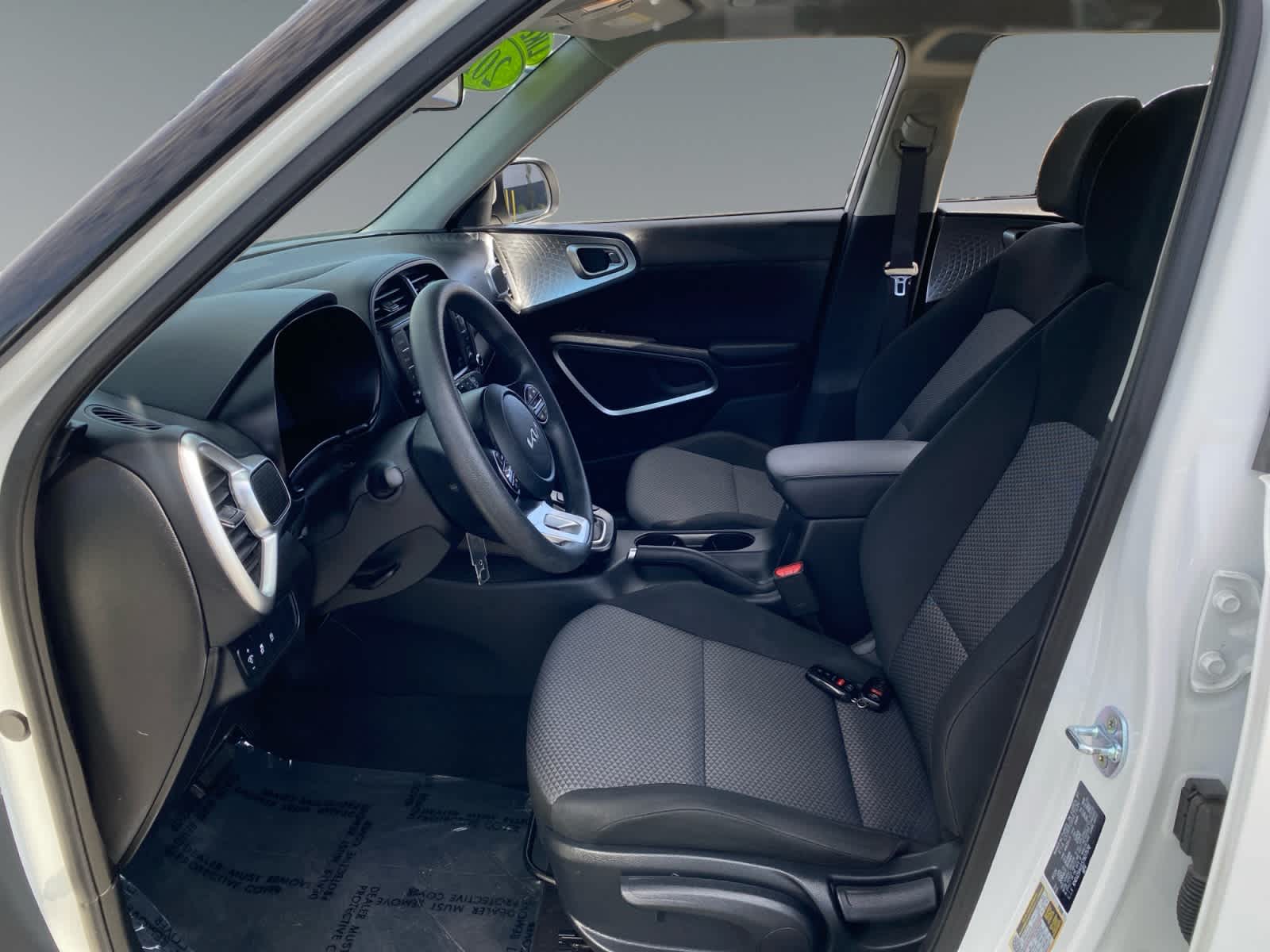 2025 Kia Soul LX - Photo 9
