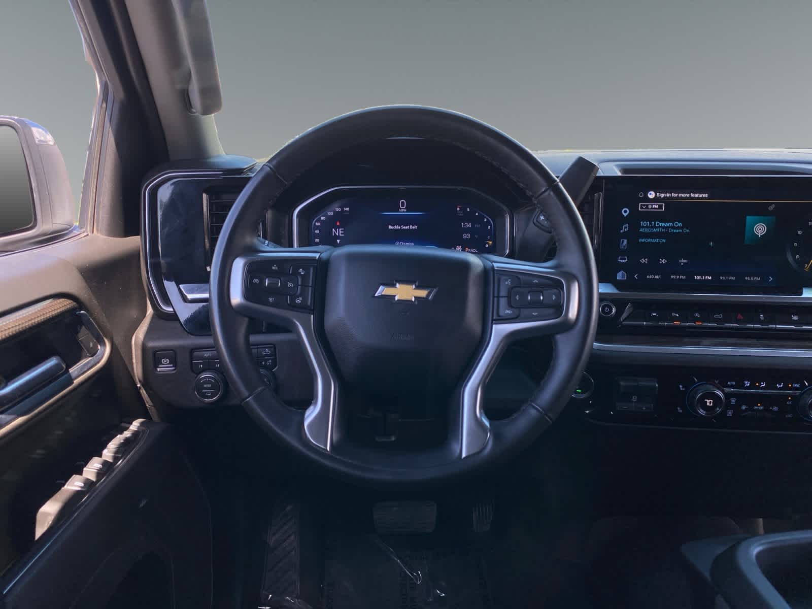 2025 Chevrolet Silverado 1500 LT - Photo 12