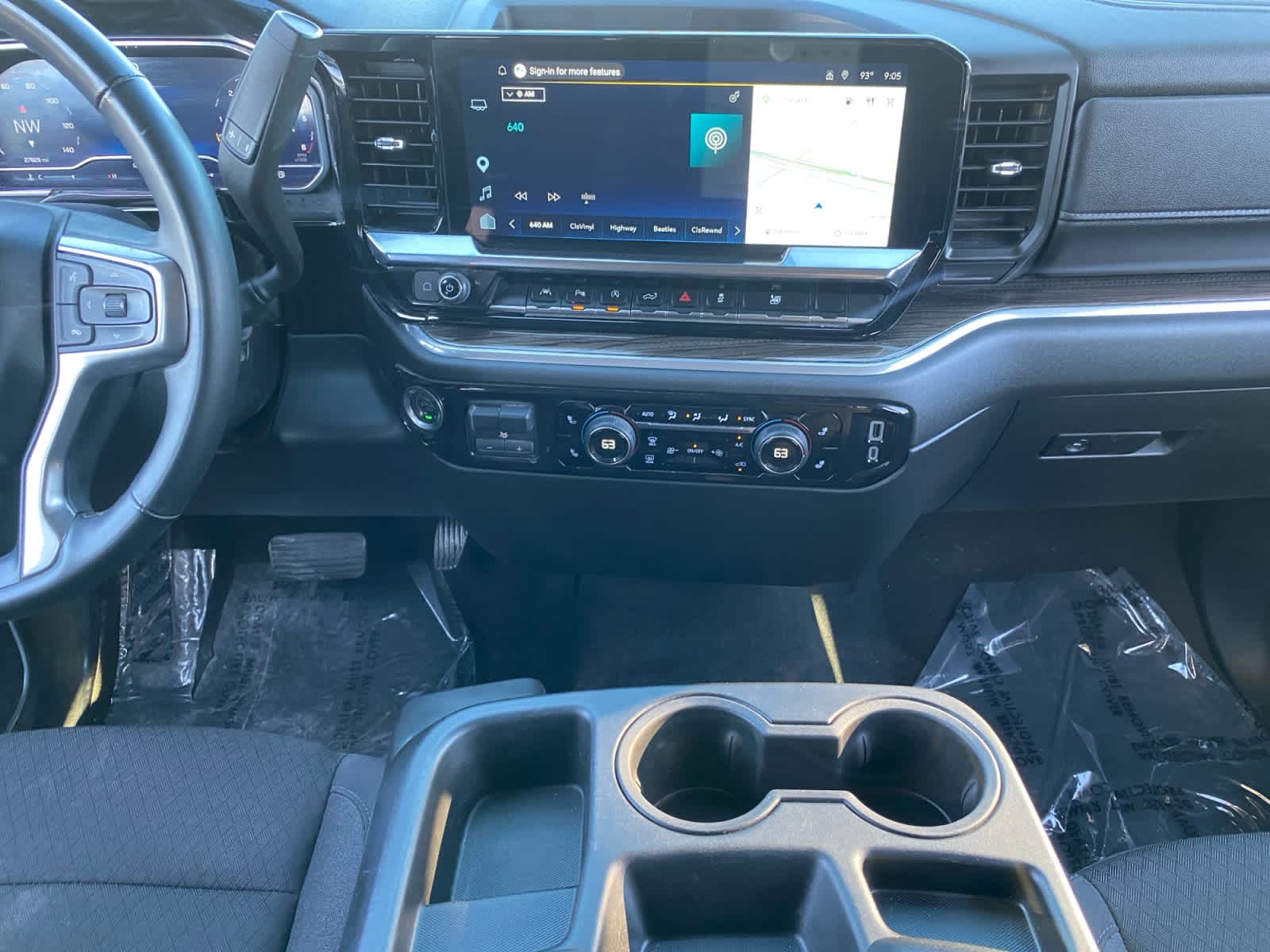 2025 Chevrolet Silverado 1500 LT - Photo 11