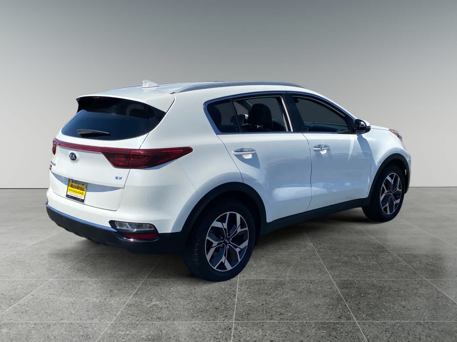 2021 Kia Sportage EX - Photo 5