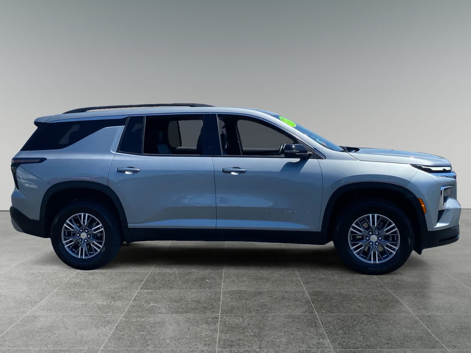 2025 Chevrolet Traverse LT - Photo 6