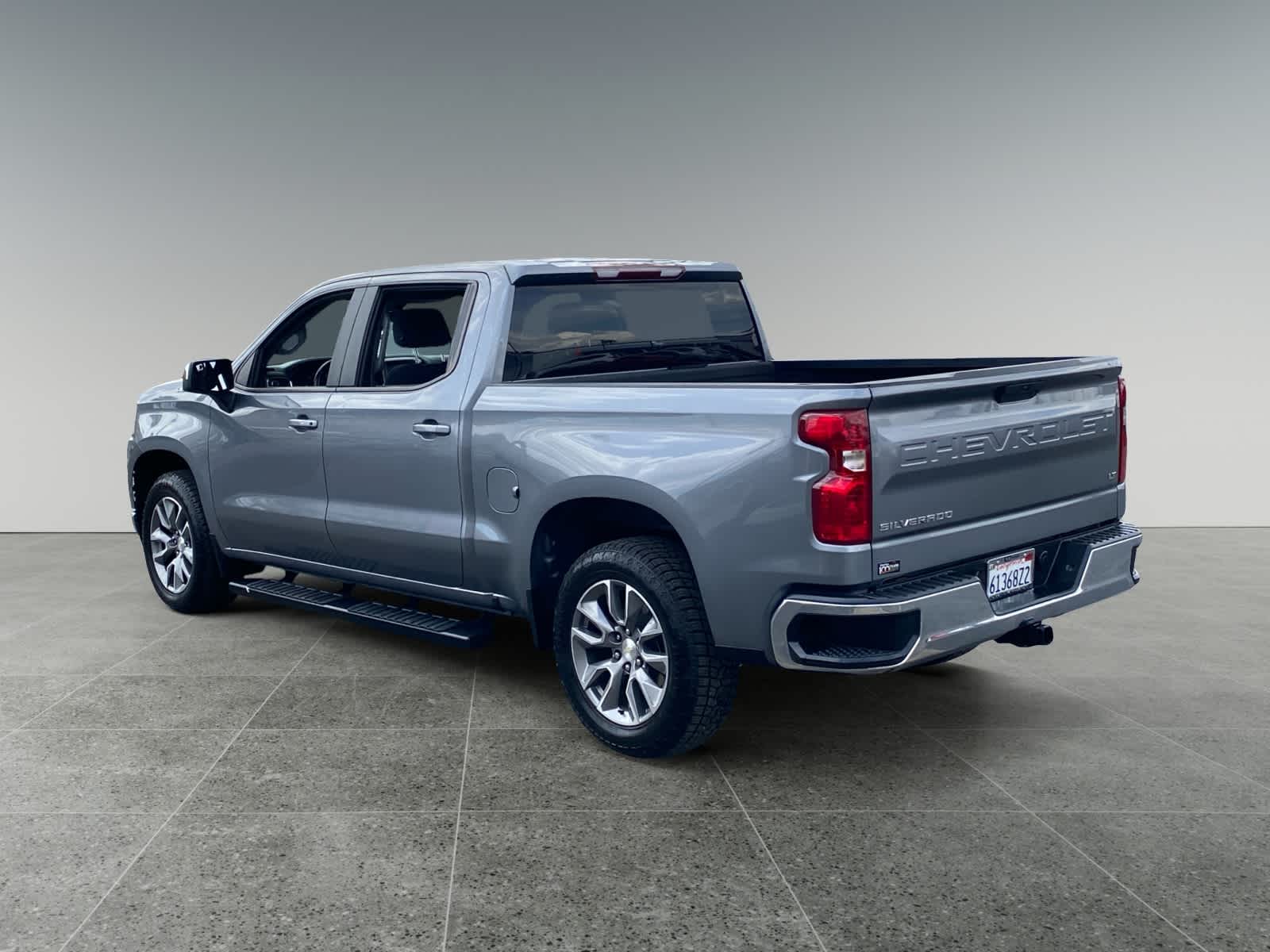 2020 Chevrolet Silverado 1500 LT photo 3